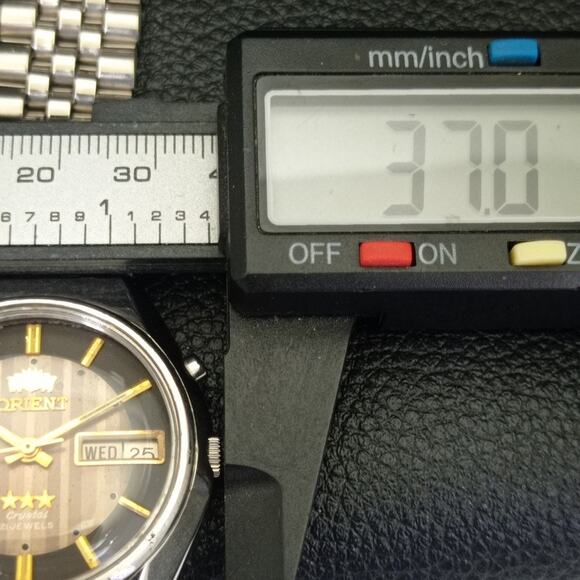 Vintage 1987 Orient Automatic Mens Silver Watch W/daydate & Gold accents - Picture 7 of 10